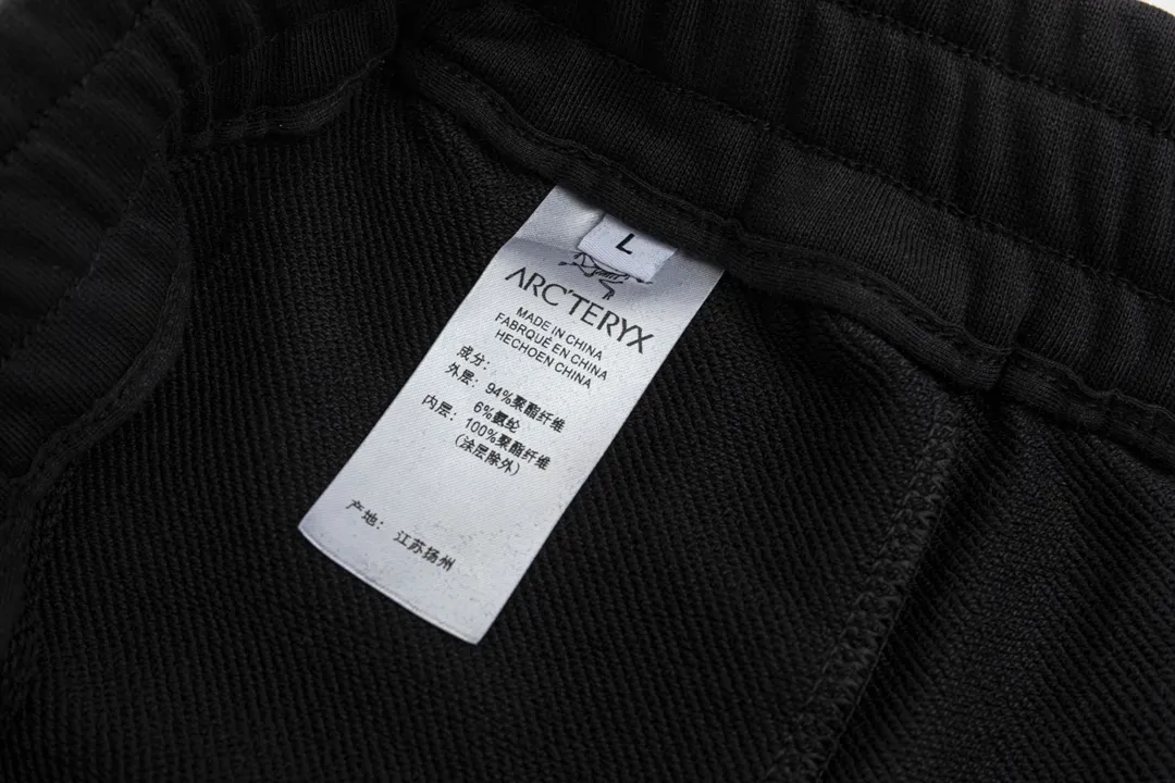 【GIVENCHY  公式旗艦店】 ジバンシー  ショートパンツ  ご好評に付き再入荷！