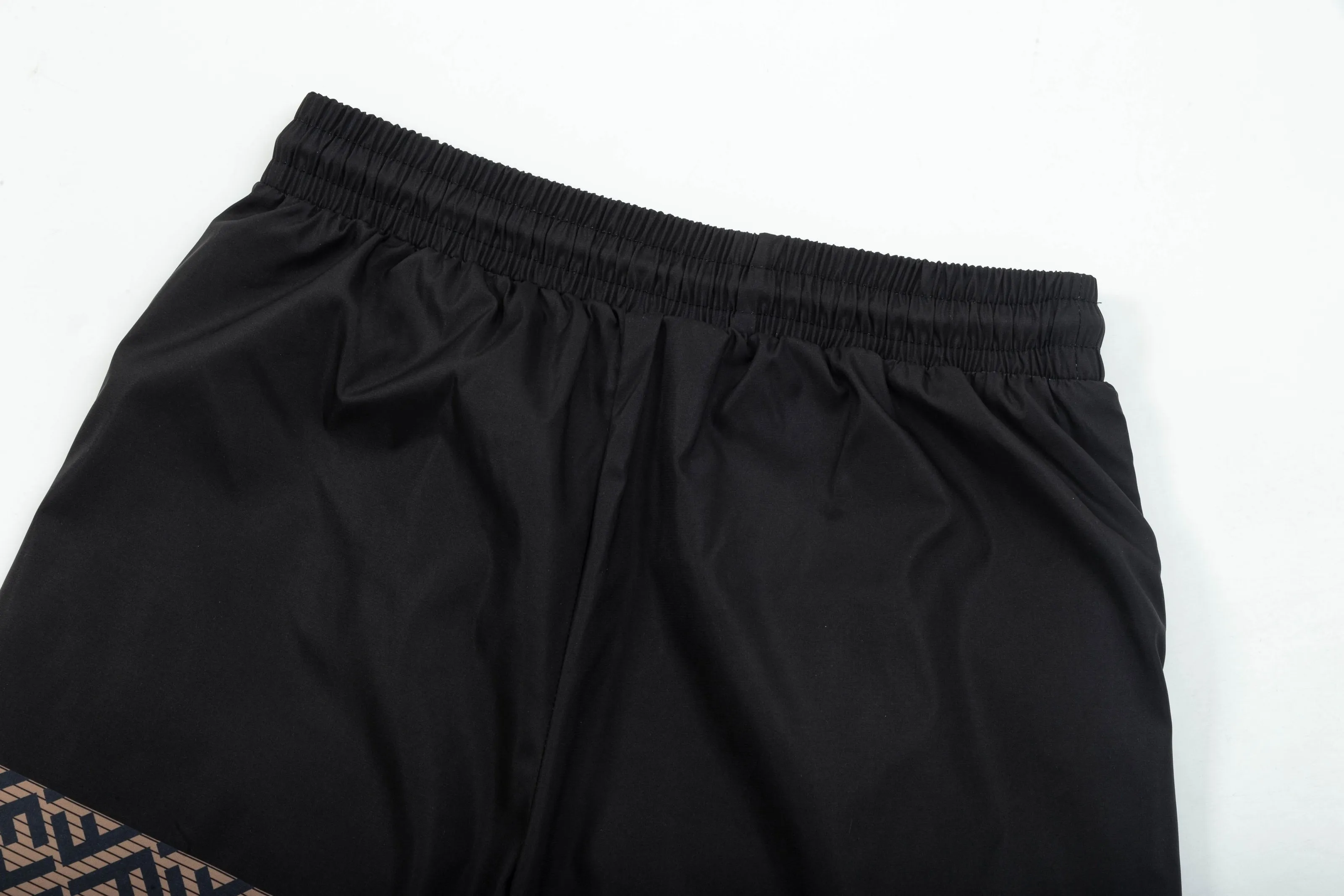 【FENDI  公式旗艦店】フェンディ  ショートパンツご好評に付き再入荷！250226