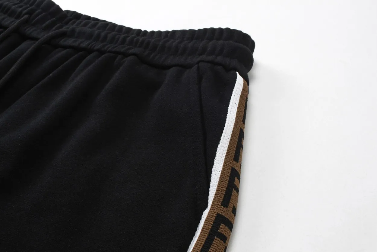 【FENDI  公式旗艦店】フェンディ  ショートパンツご好評に付き再入荷！250226