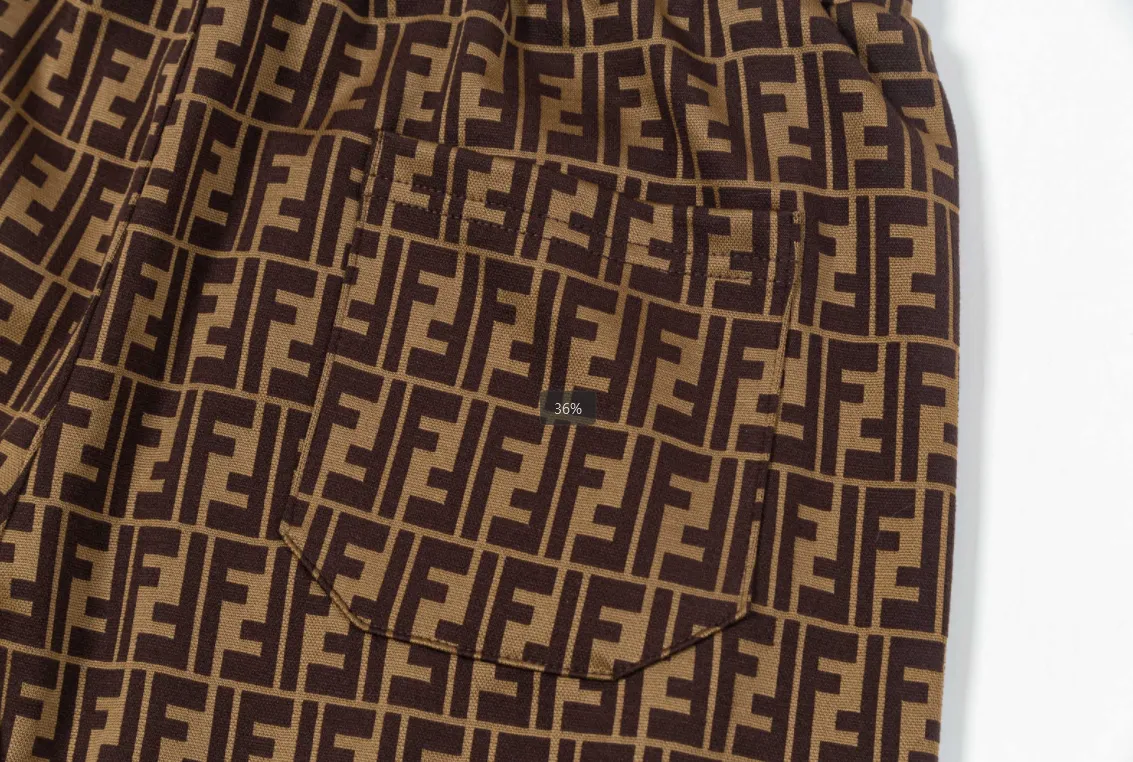 【FENDI   公式旗艦店】フェンディ  ショートパンツご好評に付き再入荷！250226