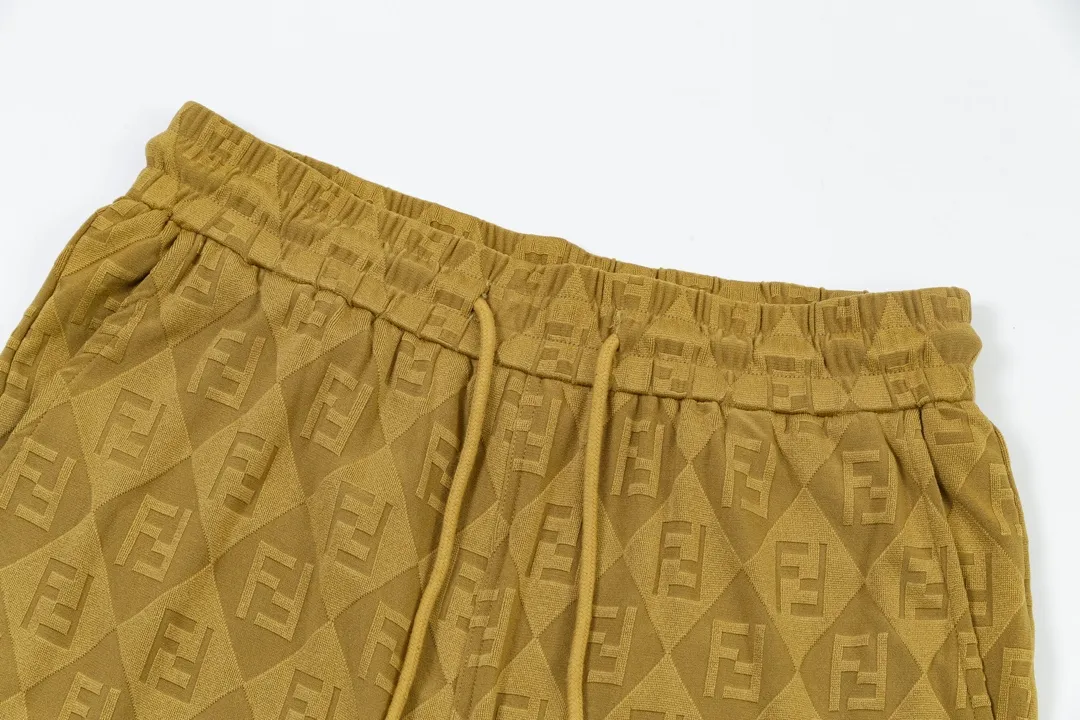 【FENDI  公式旗艦店】フェンディ  ショートパンツご好評に付き再入荷！250226