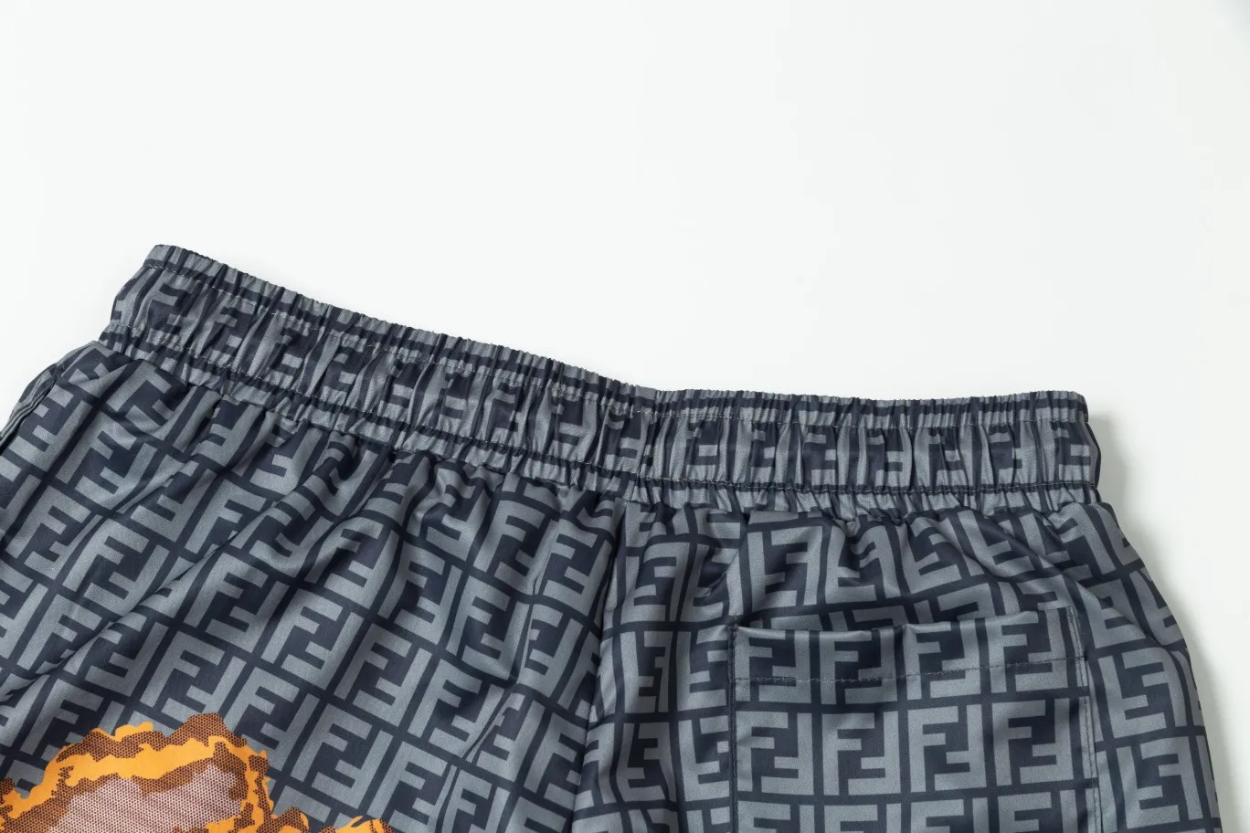 【FENDI 公式旗艦店】フェンディ ショートパンツご好評に付き再入荷 24624