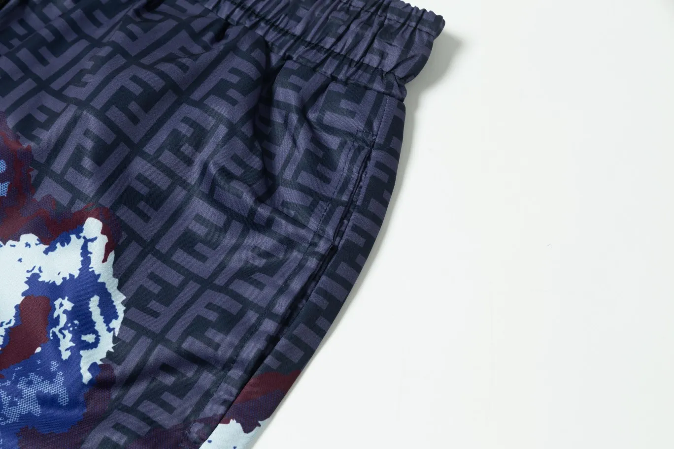 【FENDI 公式旗艦店】フェンディ ショートパンツご好評に付き再入荷 24624
