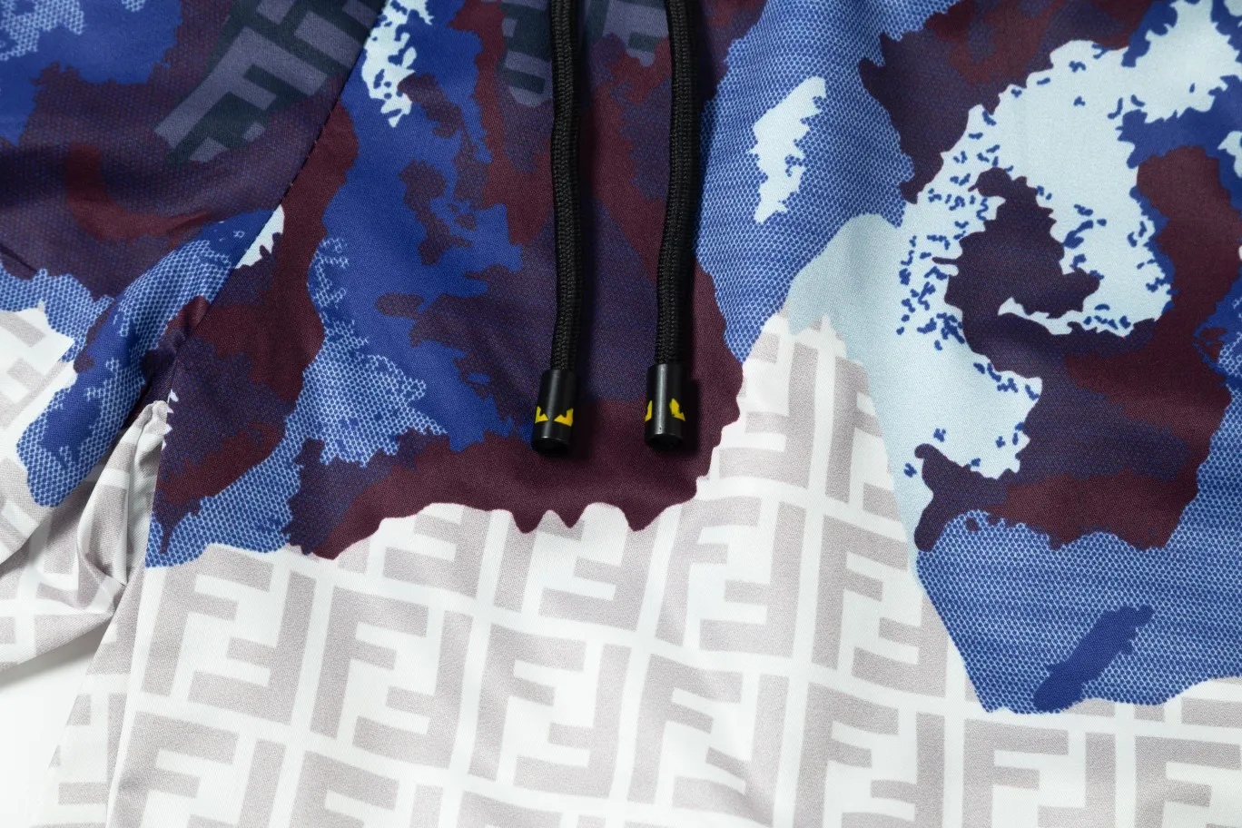 【FENDI 公式旗艦店】フェンディ ショートパンツご好評に付き再入荷 24624