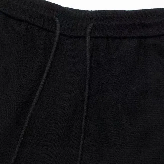 【FENDI  公式旗艦店】フェンディ ショートパンツ  ご好評に付き再入荷！