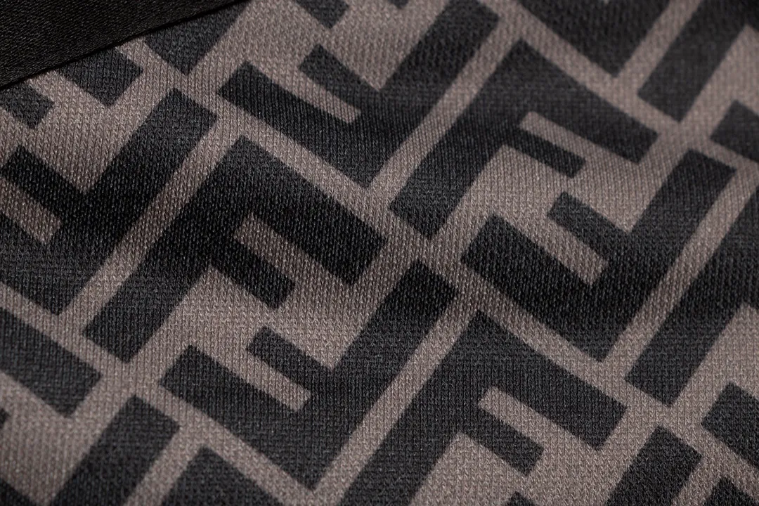 【FENDI 公式旗艦店】フェンディ   ショートパンツ  ご好評に付き再入荷！