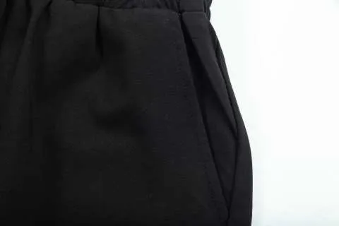 【PRADA  公式旗艦店】プラダ ショートパンツご好評に付き再入荷！250227