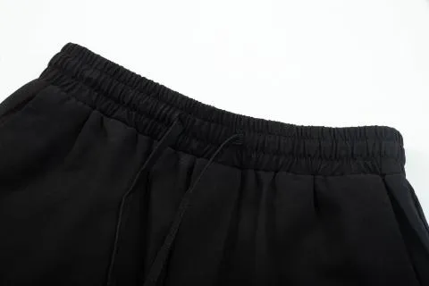 【PRADA  公式旗艦店】プラダ ショートパンツご好評に付き再入荷！250227