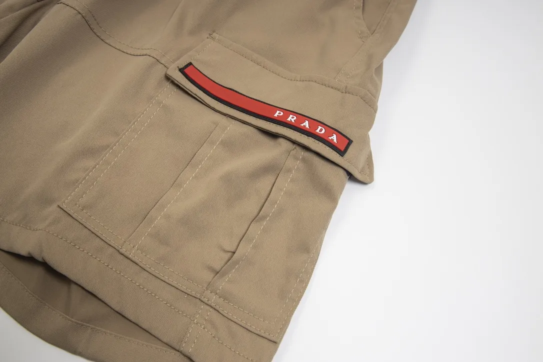 【PRADA  公式旗艦店】 プラダ   ショートパンツ  ご好評に付き再入荷 24624