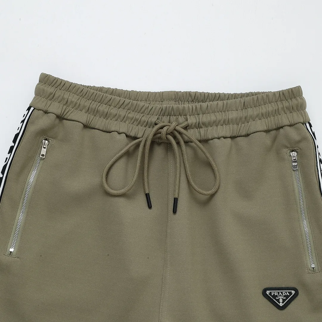 【PRADA  公式旗艦店】プラダ  ショートパンツ  ご好評に付き再入荷！