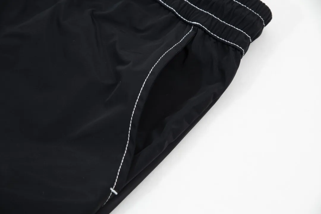 【 PRADA  公式旗艦店】 プラダ    ショートパンツ  ご好評に付き再入荷！