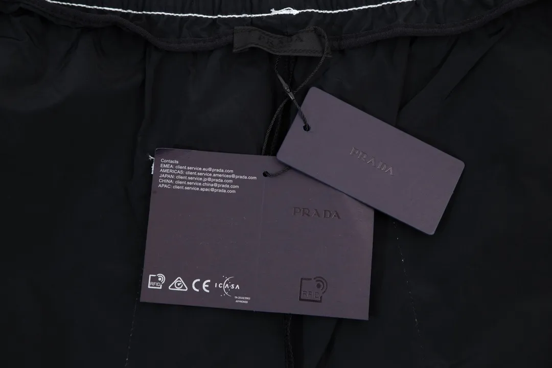 【 PRADA  公式旗艦店】 プラダ    ショートパンツ  ご好評に付き再入荷！