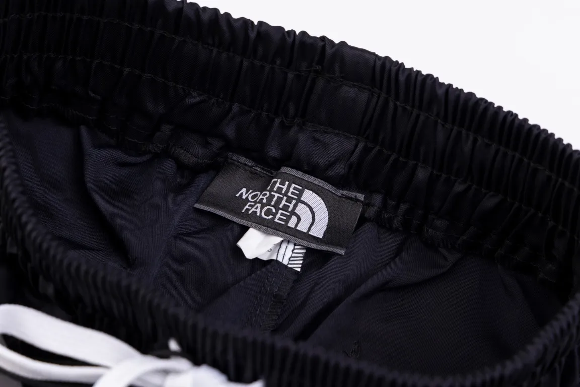 【The North Face  公式旗艦店】ザノースフェイス   ショートパンツご好評に付き再入荷！