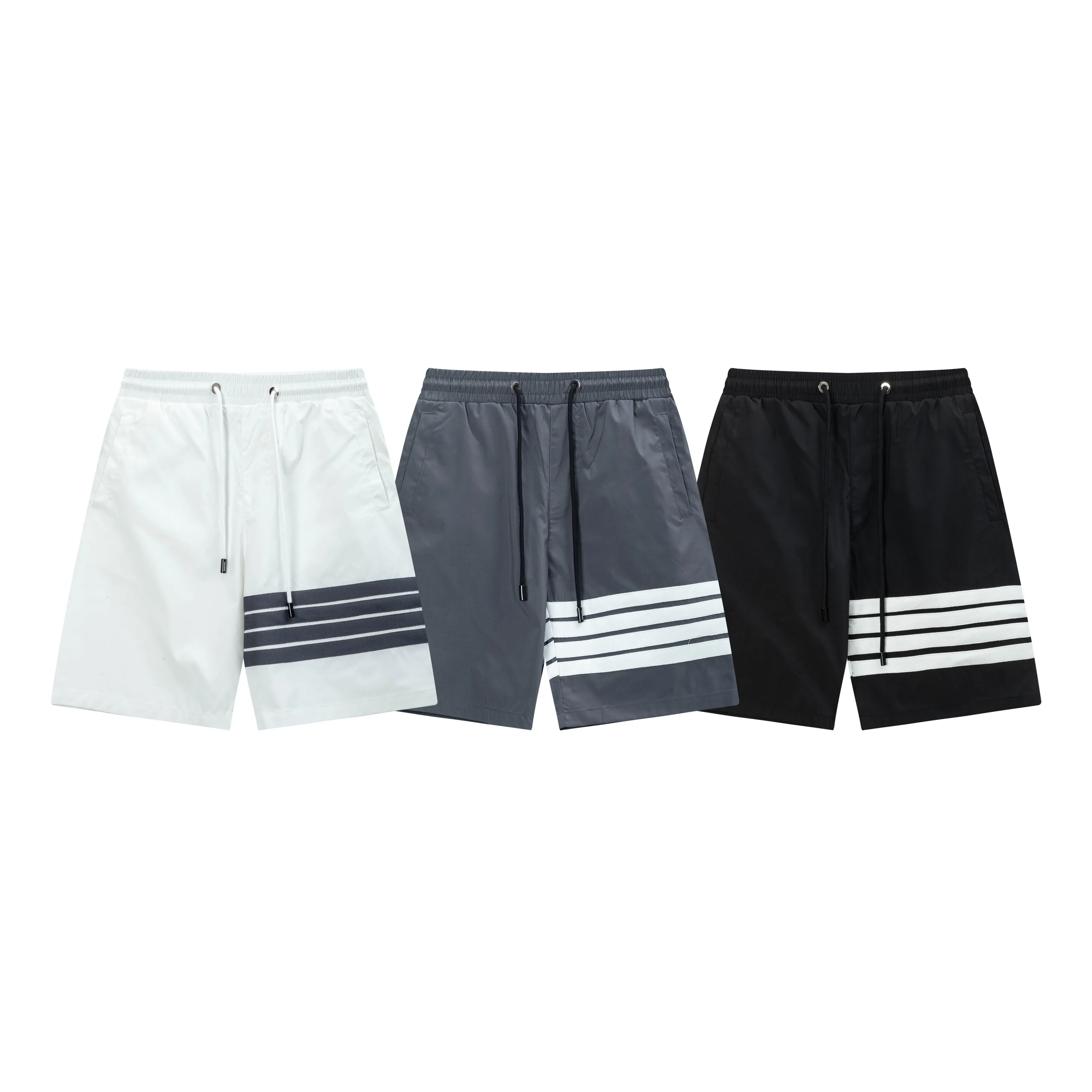【ThomBrowne   公式旗艦店】トムブラウン  ショートパンツご好評に付き再入荷！250227