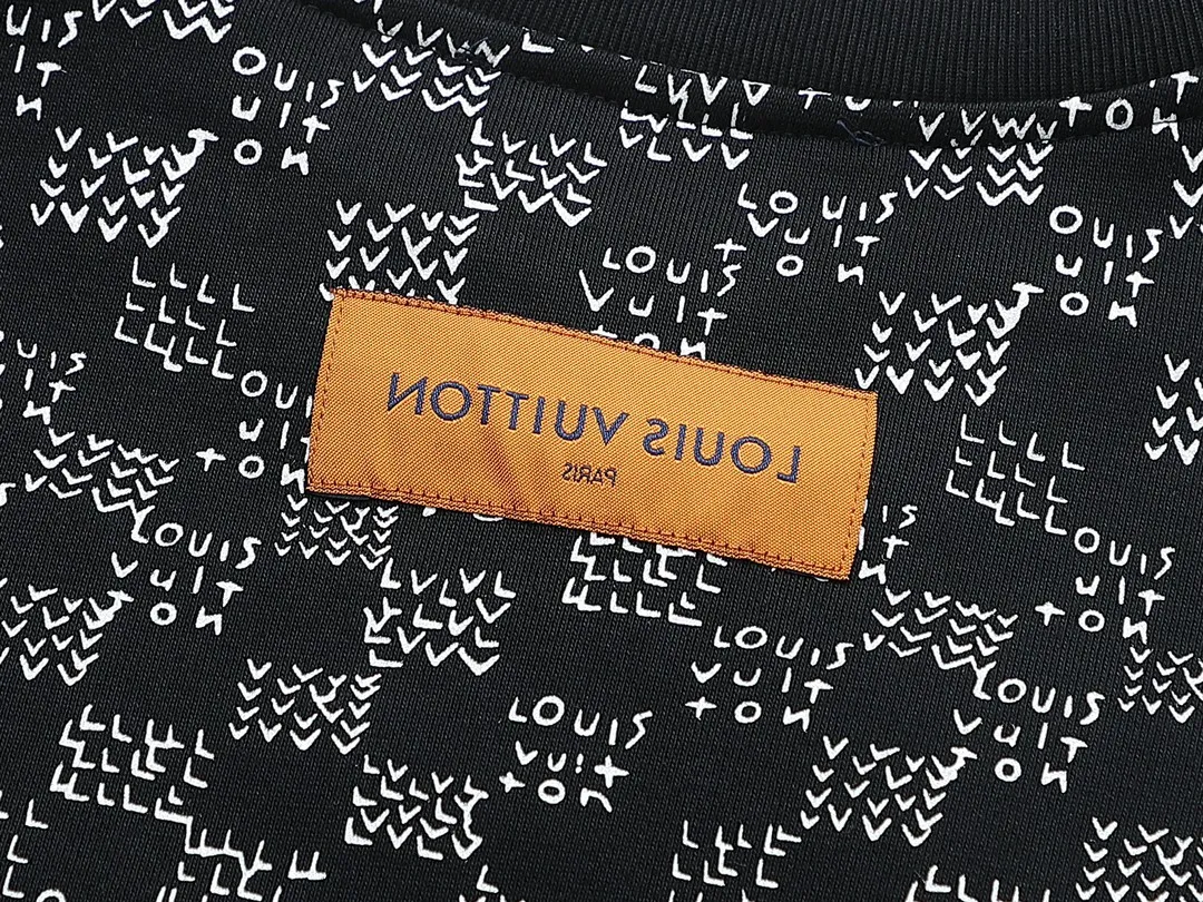 【LOUIS VUITTON  公式旗艦店】ルイヴィトン  丸首の衛衣 スウェットご好評に付き再入荷 240829