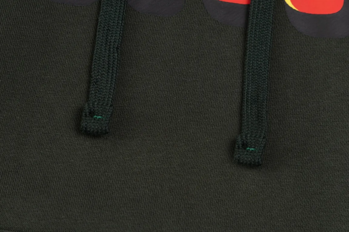 【GUCCI  公式旗艦店】グッチ  パーカー  スウェット ご好評に付き再入荷！241120