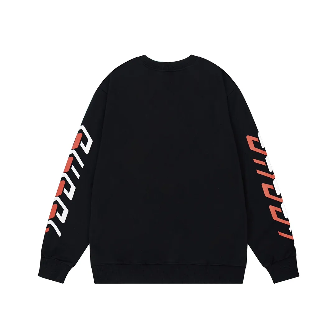 【GUCCI  公式旗艦店】グッチ 丸首の衛衣 スウェットご好評に付き再入荷 240902