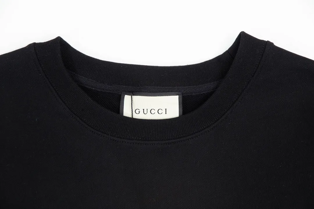 【GUCCI  公式旗艦店】グッチ 丸首の衛衣 スウェットご好評に付き再入荷 240902