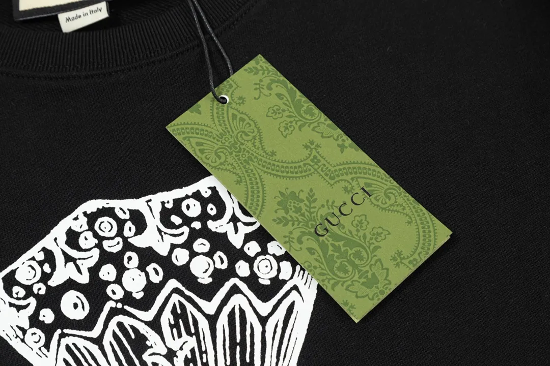 【GUCCI  公式旗艦店】グッチ 丸首の衛衣 スウェットご好評に付き再入荷 240902