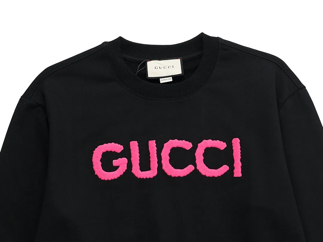 【GUCCI  公式旗艦店】グッチ 丸首の衛衣 スウェットご好評に付き再入荷 240828