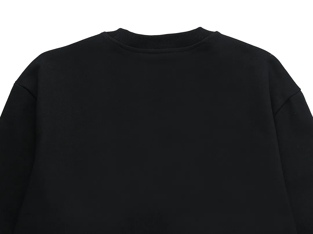 【GUCCI  公式旗艦店】グッチ 丸首の衛衣 スウェットご好評に付き再入荷 240828