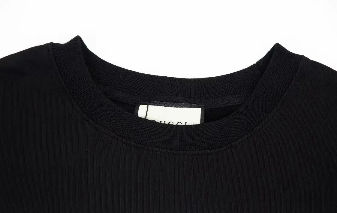 【GUCCI  公式旗艦店】グッチ 丸首の衛衣 スウェットご好評に付き再入荷 240811