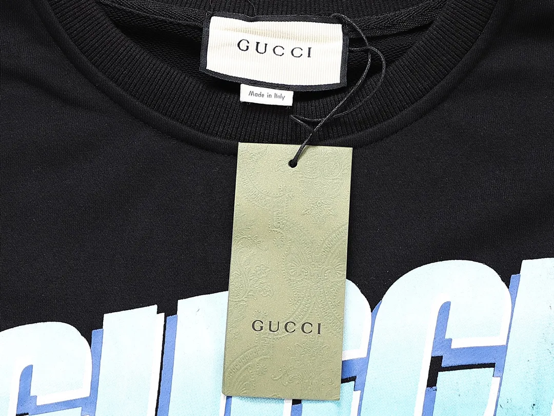 【GUCCI  公式旗艦店】グッチ 丸首の衛衣 スウェットご好評に付き再入荷 240811