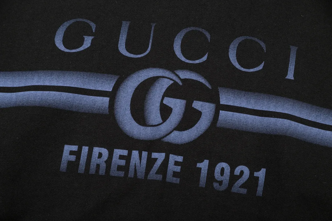 【GUCCI  公式旗艦店】グッチ  パーカー  スウェットご好評に付き再入荷 240805