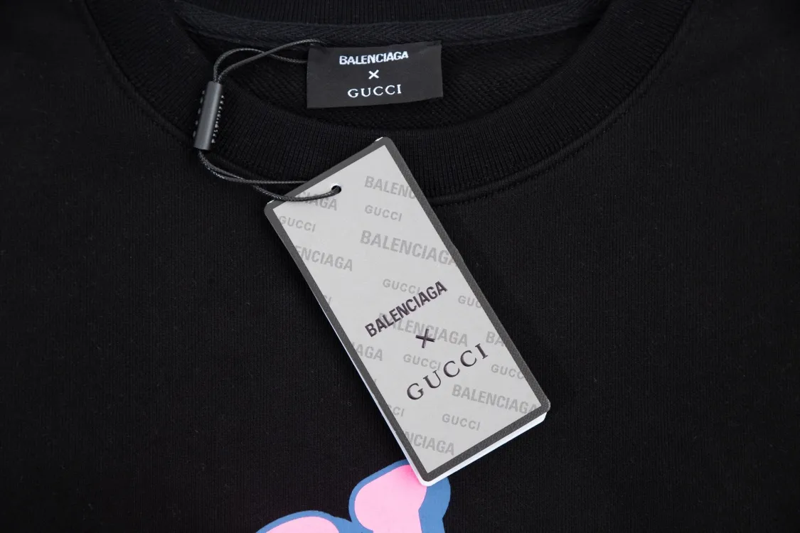 【GUCCI  公式旗艦店】グッチ  丸首の衛衣 スウェットご好評に付き再入荷！