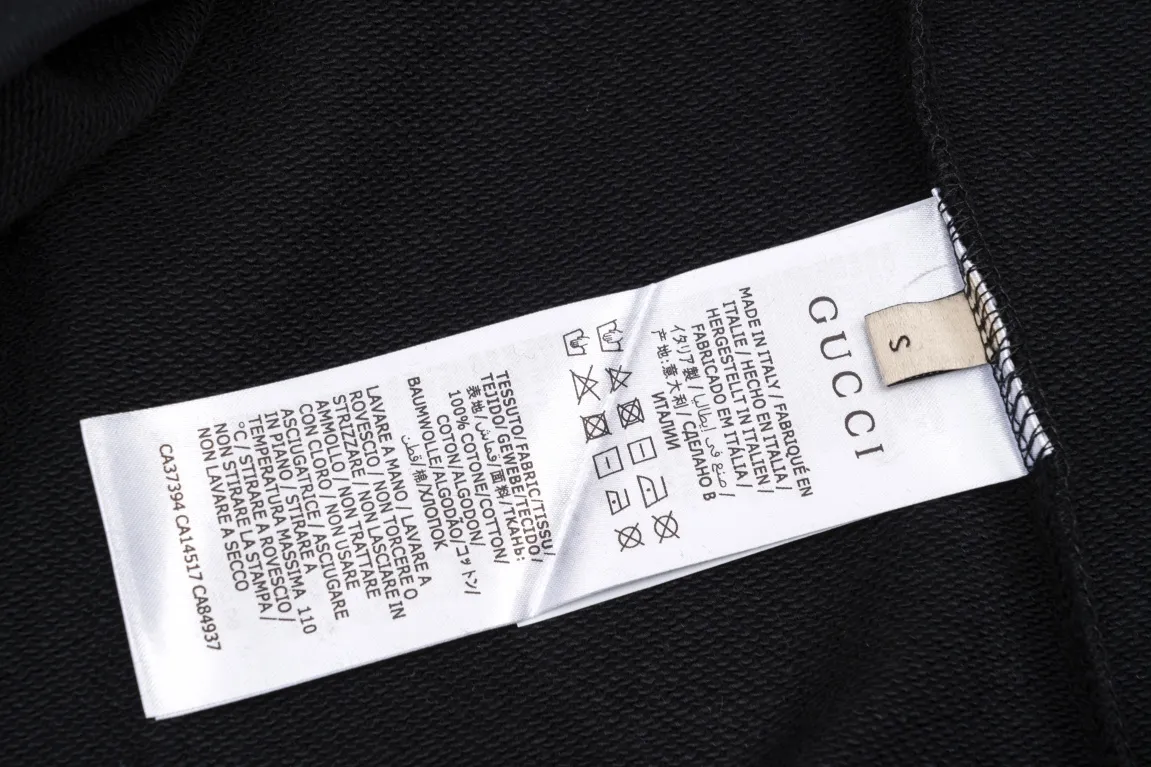 【GUCCI  公式旗艦店】グッチ  丸首の衛衣 スウェットご好評に付き再入荷！