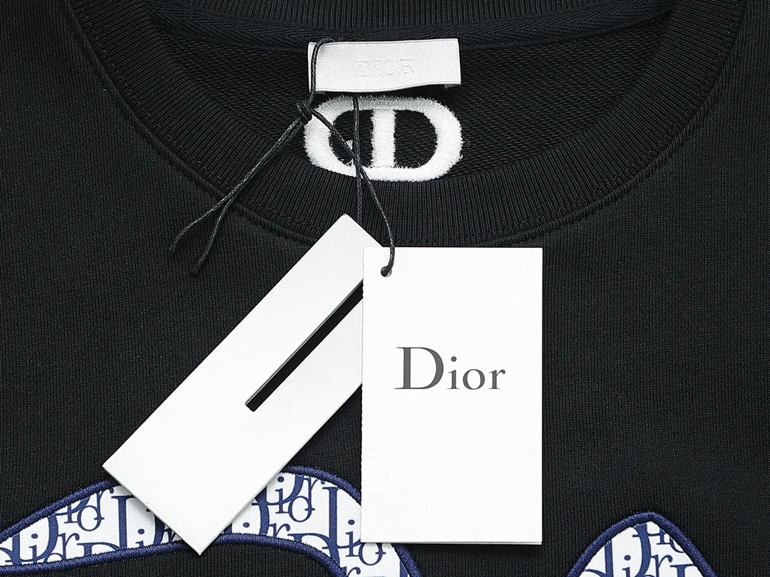 【DIOR  公式旗艦店】ディオール  丸首の衛衣 ご好評に付き再入荷 240809