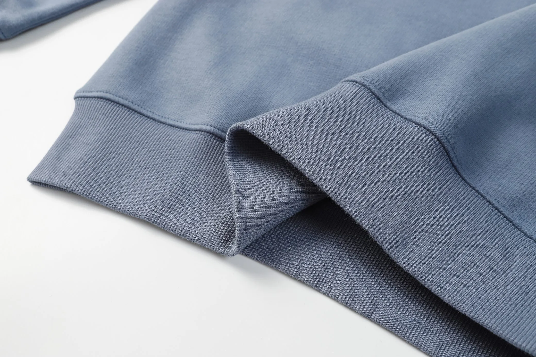 【DIOR  公式旗艦店】ディオール  丸首の衛衣 ご好評に付き再入荷 240809