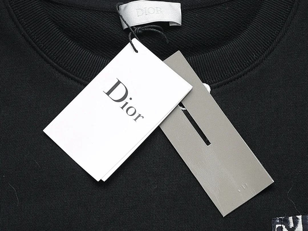 【DIOR  公式旗艦店】ディオール  丸首の衛衣 ご好評に付き再入荷 240809