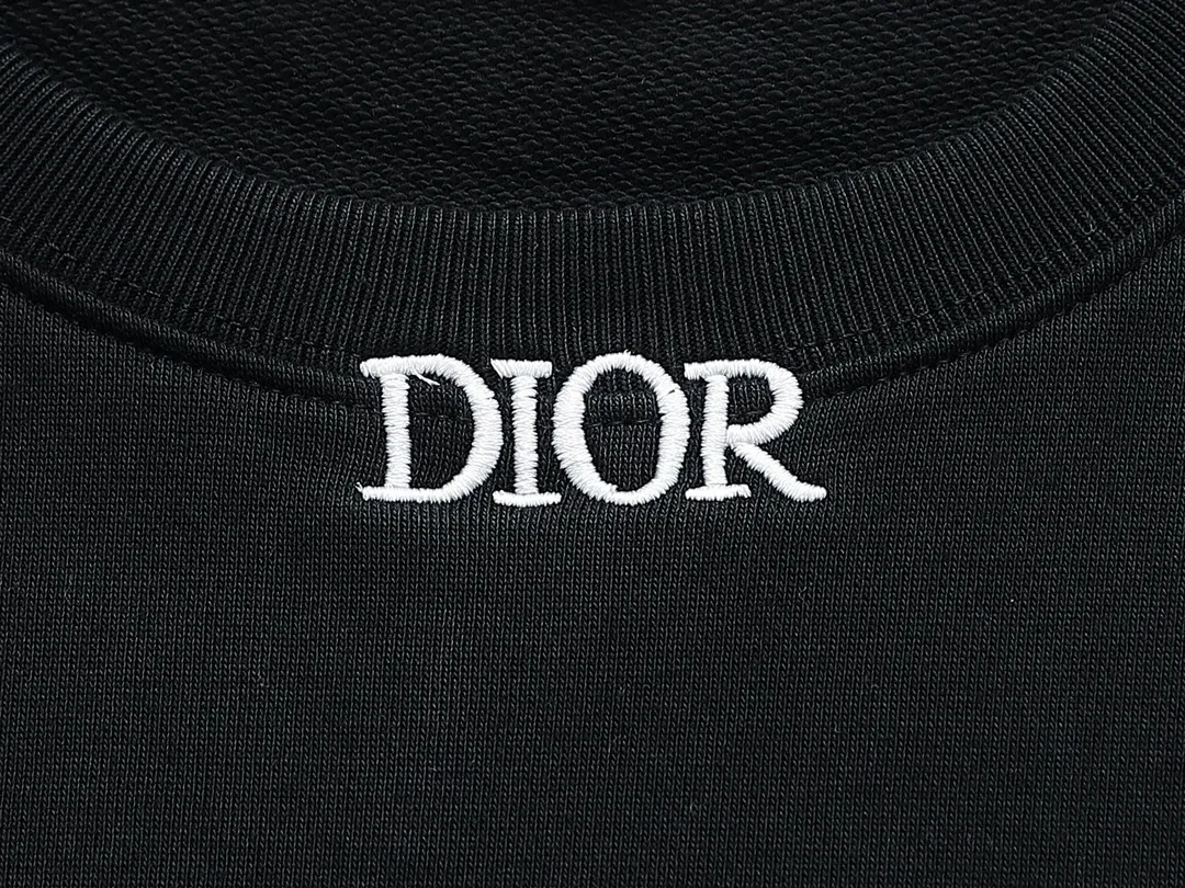 【DIOR  公式旗艦店】ディオール  丸首の衛衣 ご好評に付き再入荷 240809