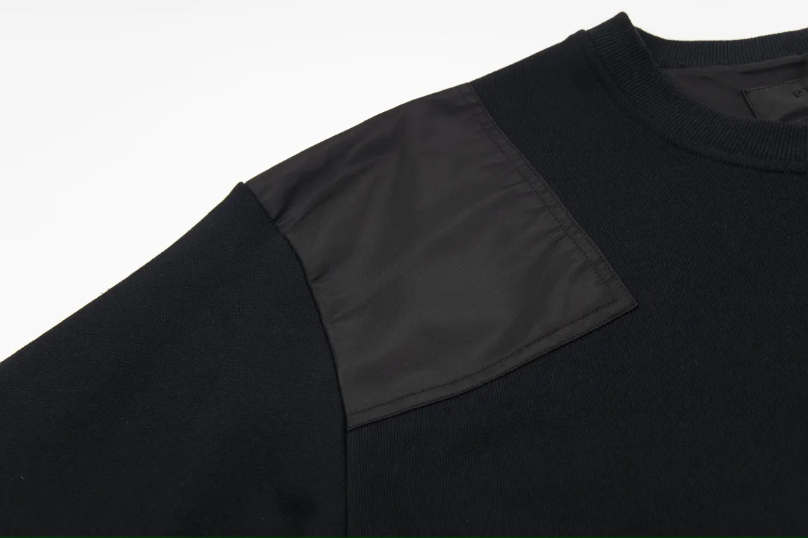 【PRADA 公式旗艦店】プラダ  丸首の衛衣  スウェットご好評に付き再入荷    241113