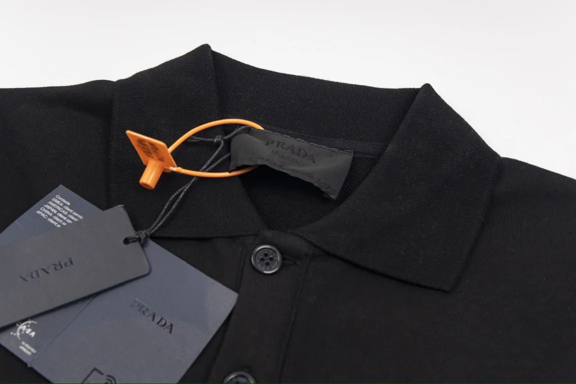 【PRADA 公式旗艦店】プラダ  開襟衛衣  スウェットご好評に付き再入荷    241113