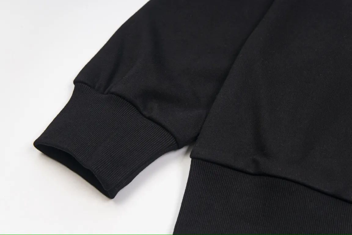 【PRADA 公式旗艦店】プラダ  開襟衛衣  スウェットご好評に付き再入荷    241113