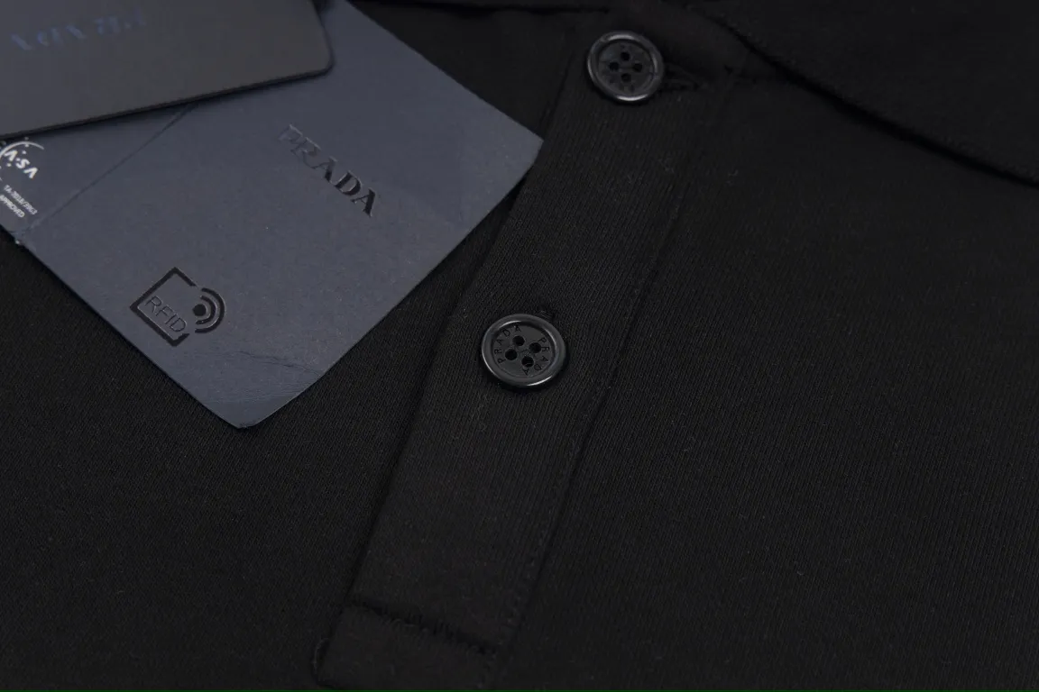 【PRADA 公式旗艦店】プラダ  開襟衛衣  スウェットご好評に付き再入荷    241113