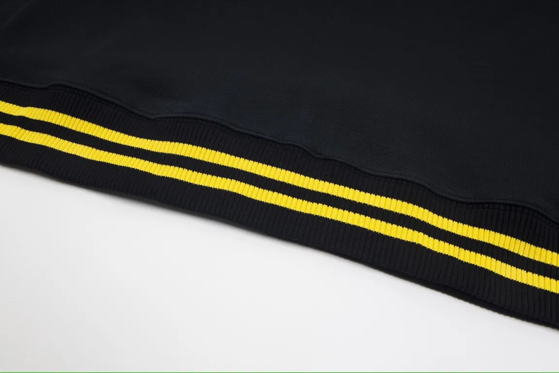 【PRADA 公式旗艦店】プラダ  丸首の衛衣 スウェットご好評に付き再入荷 240925