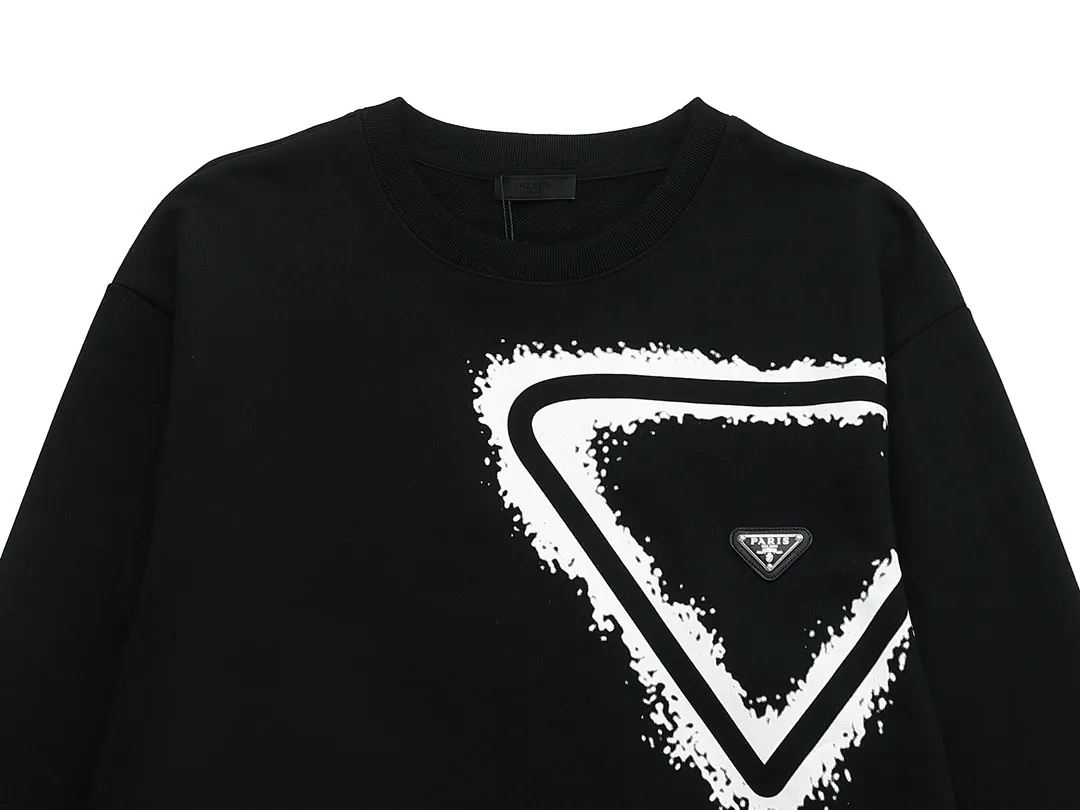 【PRADA 公式旗艦店】プラダ  丸首の衛衣 スウェットご好評に付き再入荷 240828