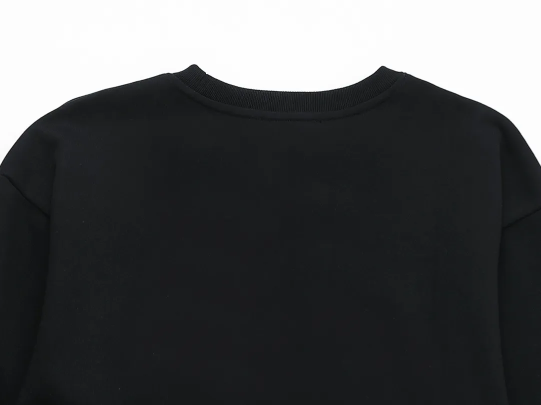 【PRADA 公式旗艦店】プラダ  丸首の衛衣 スウェットご好評に付き再入荷 240809