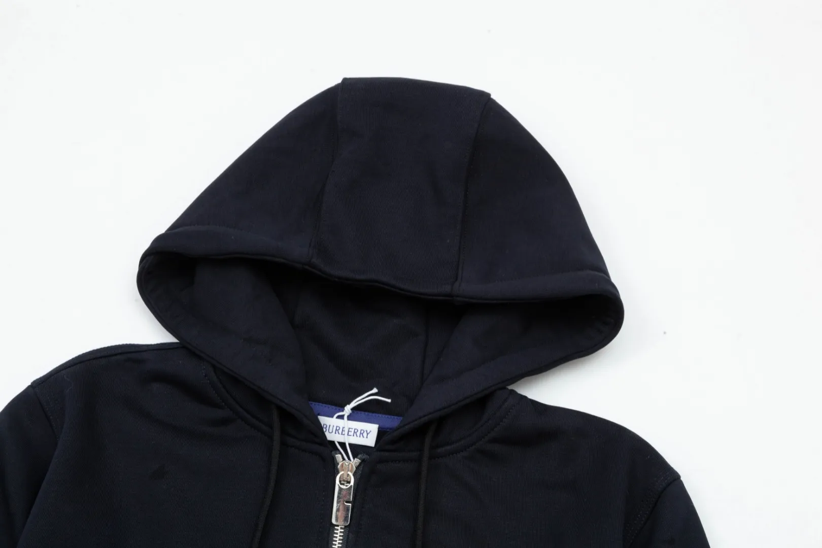 【BURBERRY 公式旗艦店】バーバリー パーカースウェットご好評に付き再入荷！241127
