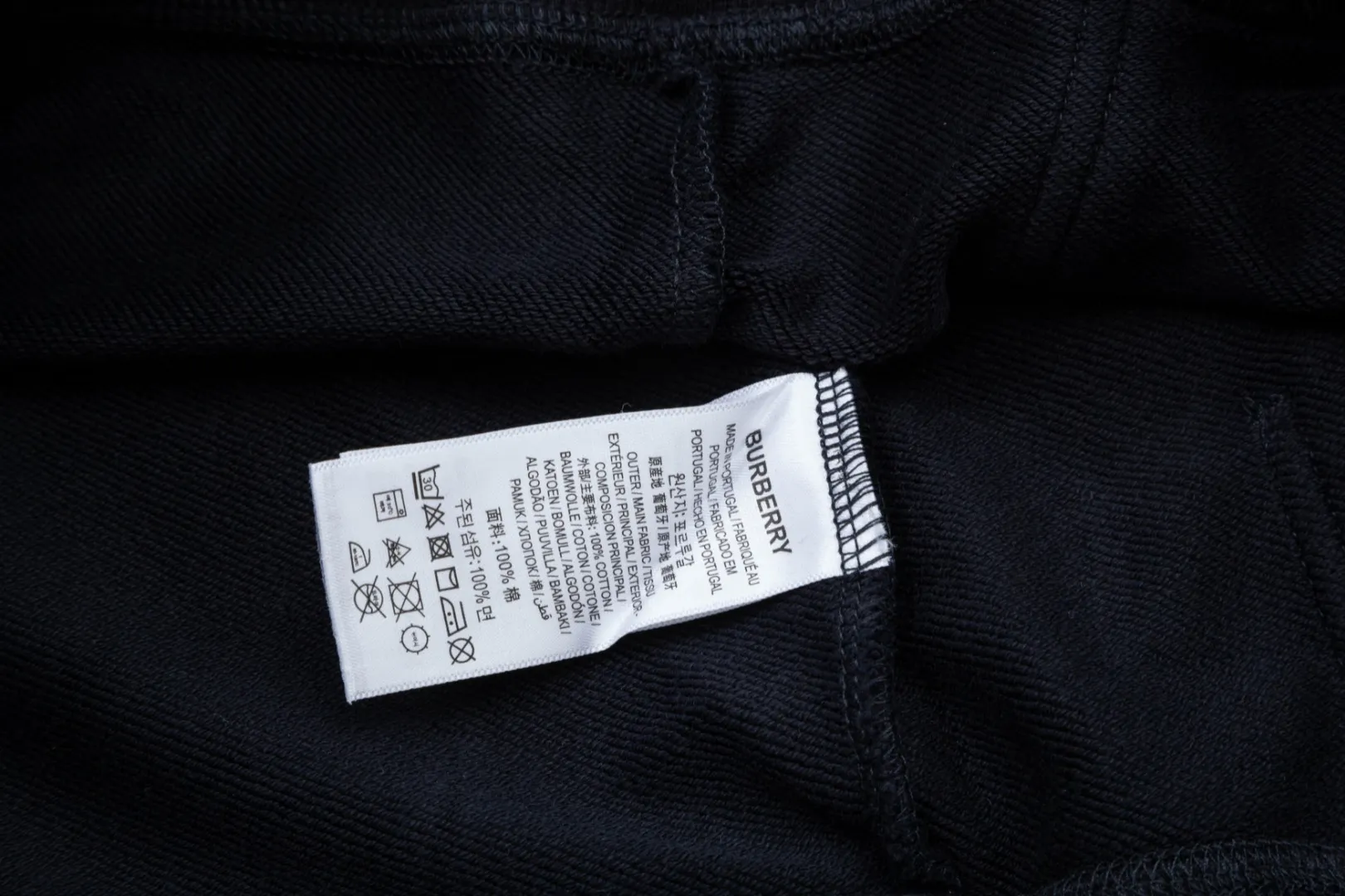 【BURBERRY 公式旗艦店】バーバリー パーカースウェットご好評に付き再入荷！241127