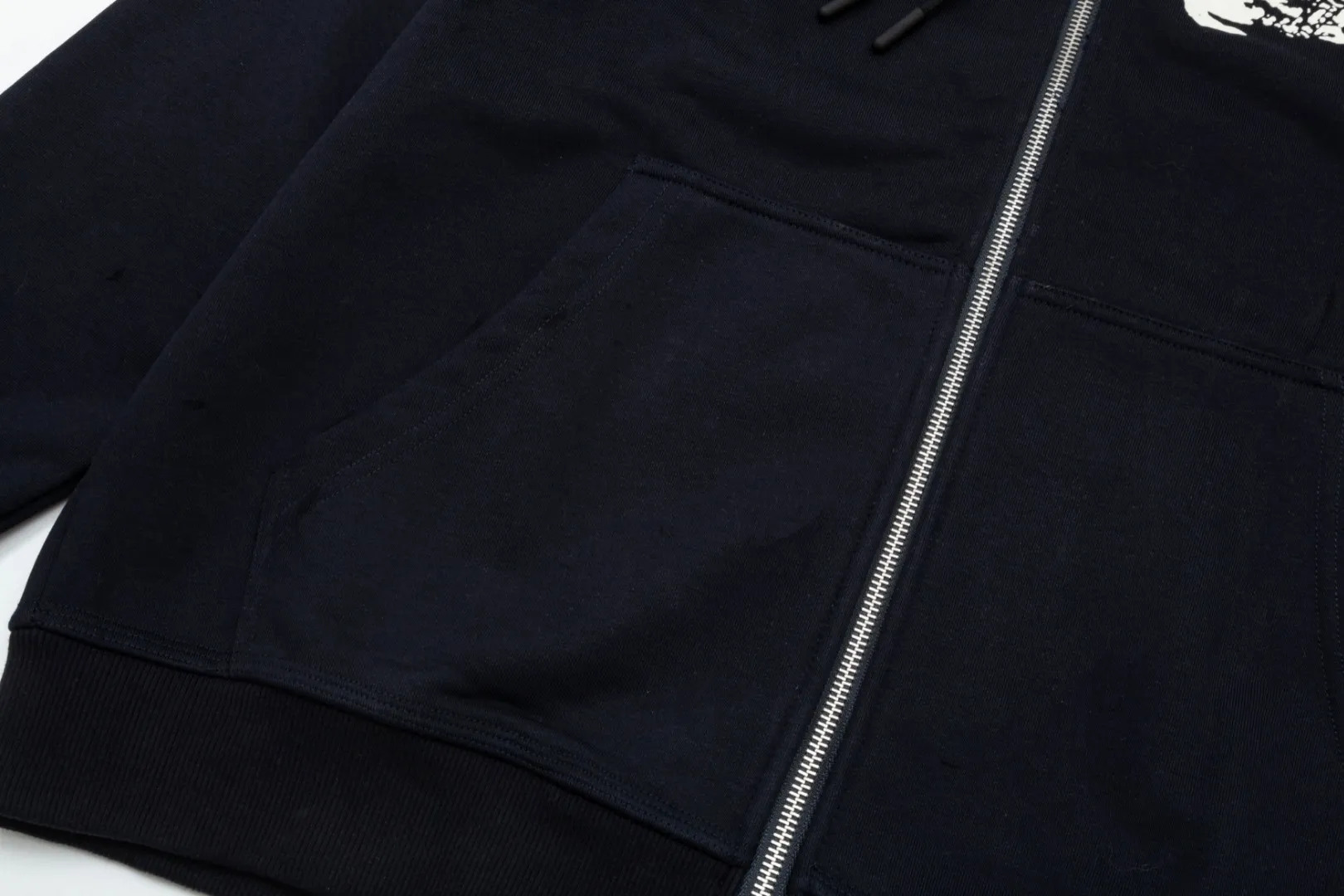 【BURBERRY 公式旗艦店】バーバリー パーカースウェットご好評に付き再入荷！241127