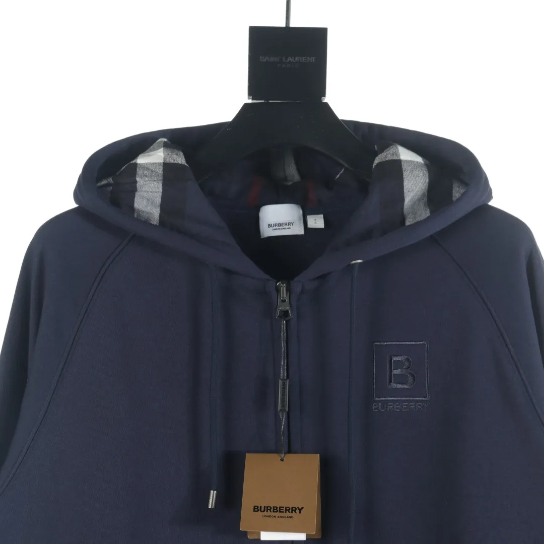 【BURBERRY  公式旗艦店】バーバリー パーカースウェットご好評に付き再入荷！241113