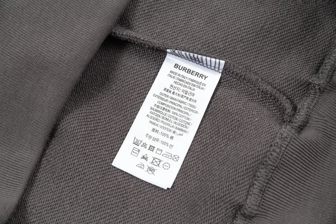 【BURBERRY  公式旗艦店】バーバリー パーカー  スウェットご好評に付き再入荷 240830