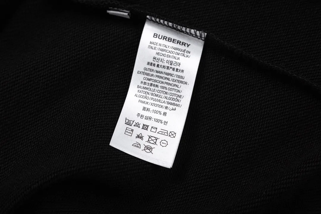 【BURBERRY 公式旗艦店】バーバリー  丸首の衛衣 スウェット ご好評に付き再入荷240829
