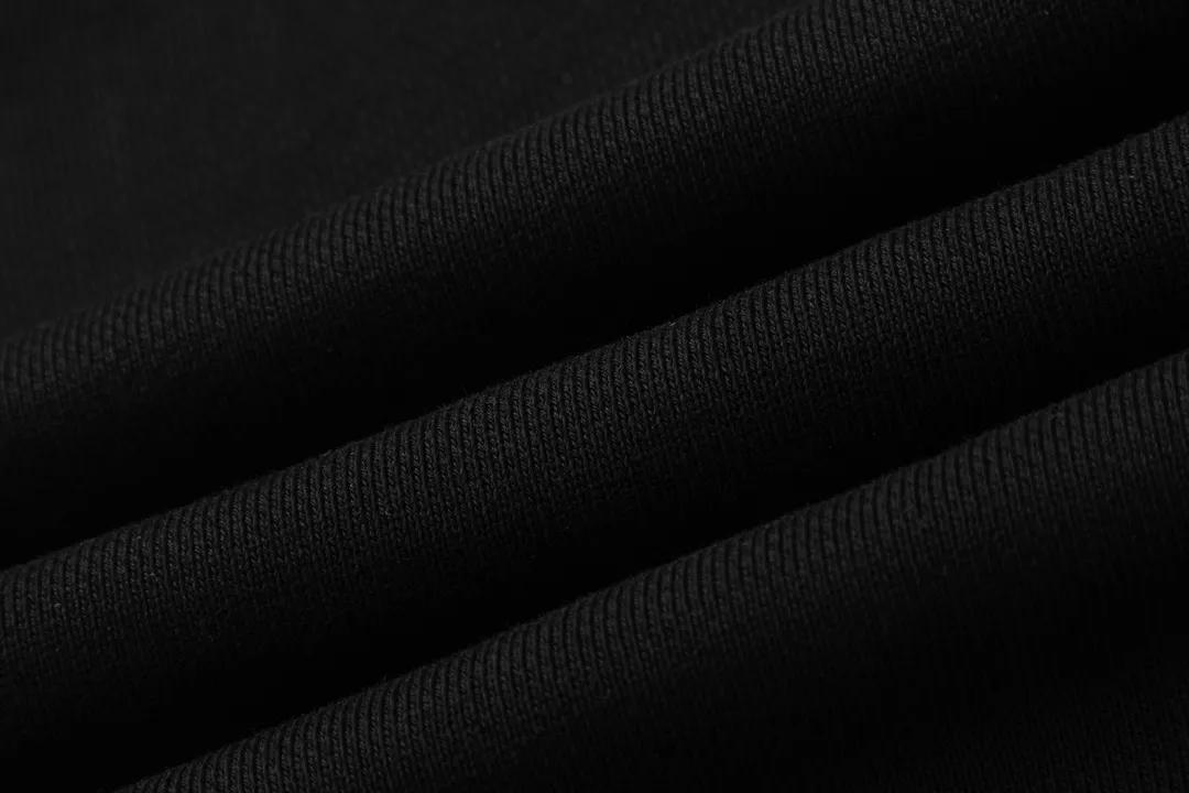 【BURBERRY  公式旗艦店】バーバリー パーカースウェットご好評に付き再入荷 240805