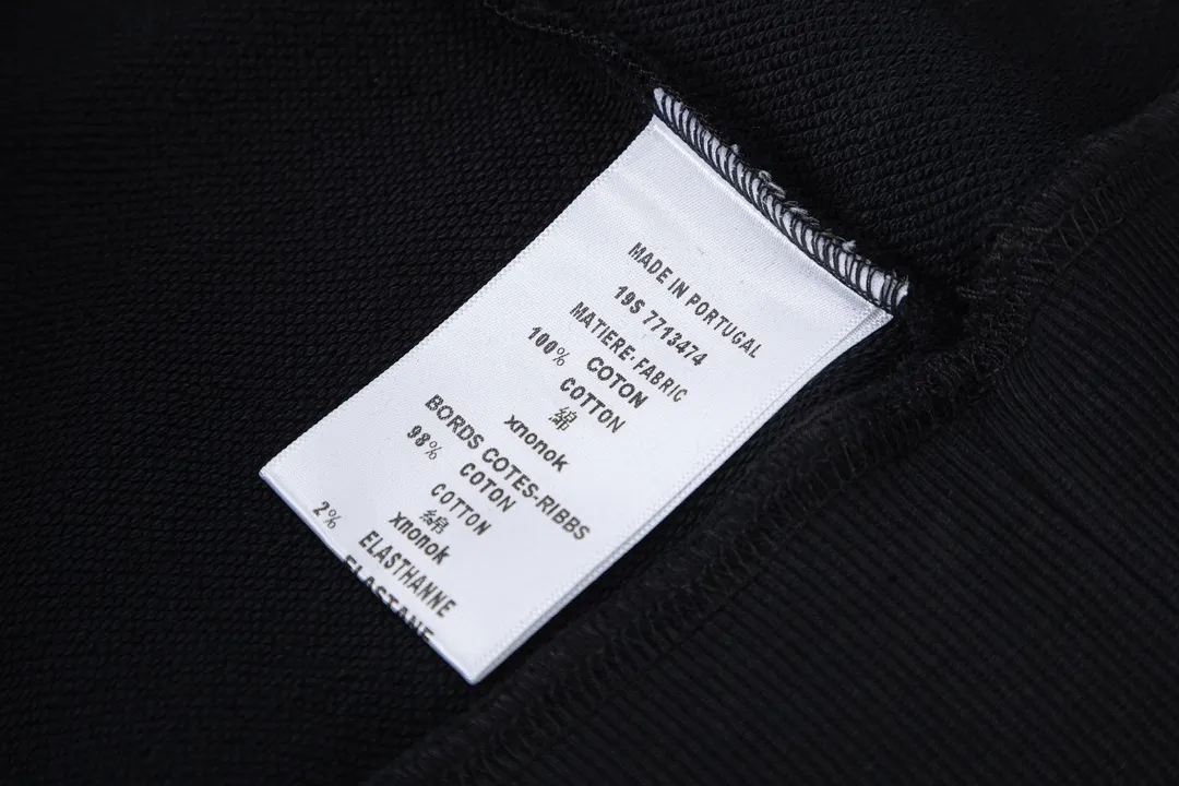 【BURBERRY  公式旗艦店】バーバリー パーカースウェットご好評に付き再入荷 240805