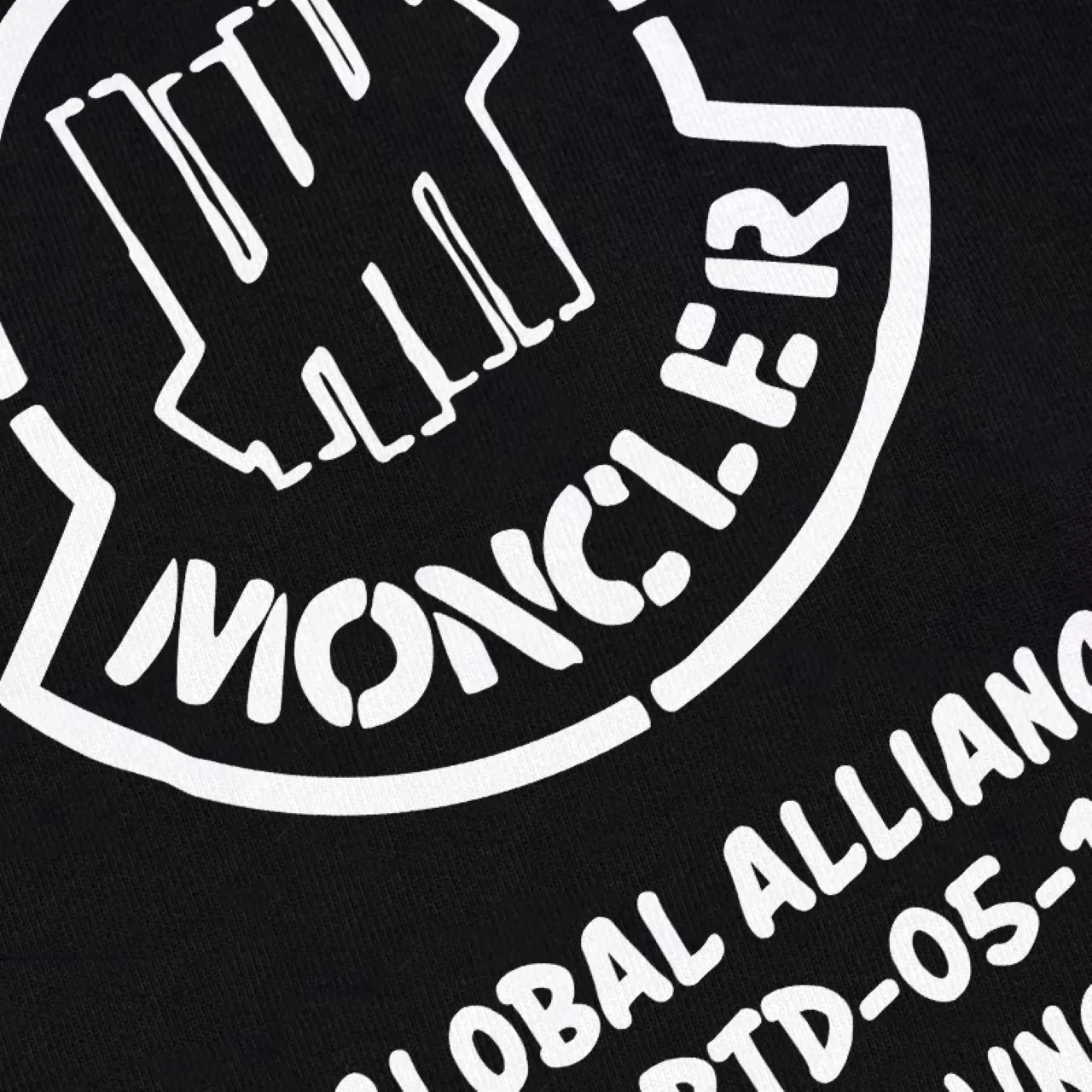 【MONCLER   公式旗艦店】モンクレール   パーカー スウェット ご好評に付き再入荷！241214